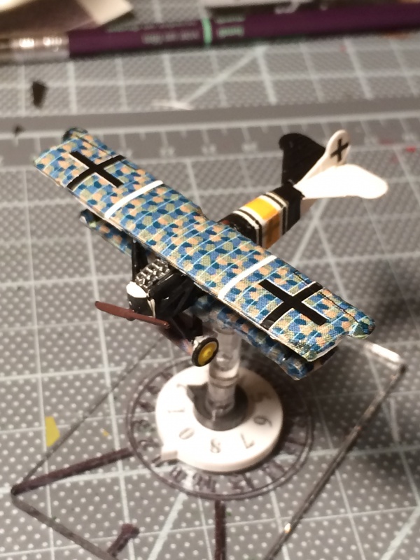 Concours de peinture Aerodrome WOG : FOKKER DVII Attachment