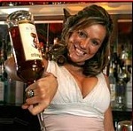 hottest bartender tara thumb