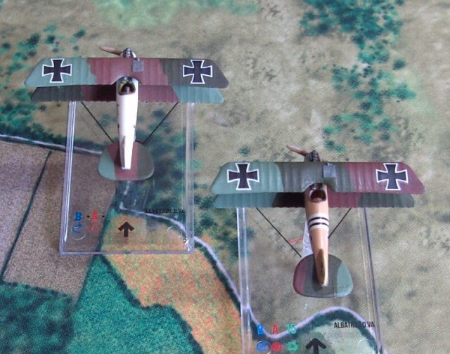 Albatros D.III's
Lt. Gnther Schuster and Vzfw. Julius Buckler
Jasta 17