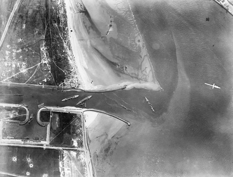 Name:  1024px-Aerial_photograph_after_Zeebrugge_Raid_IWM_Q_20648B.jpg
Views: 1172
Size:  222.9 KB