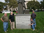 Monument at the Santa Maria Dock.