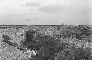 Name:  German_Trenches_at_Loos.jpg
Views: 518
Size:  15.9 KB