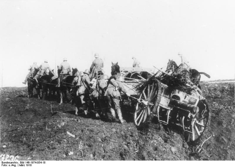 Name:  Bundesarchiv_Bild_146-1974-054-18,_Bespannte_Artillerie.jpg
Views: 1912
Size:  59.8 KB